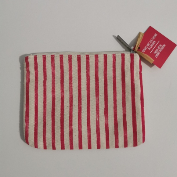 NWT L'OCCITANE EN PROVENCE Cosmetic Bags - Picture 3 of 7